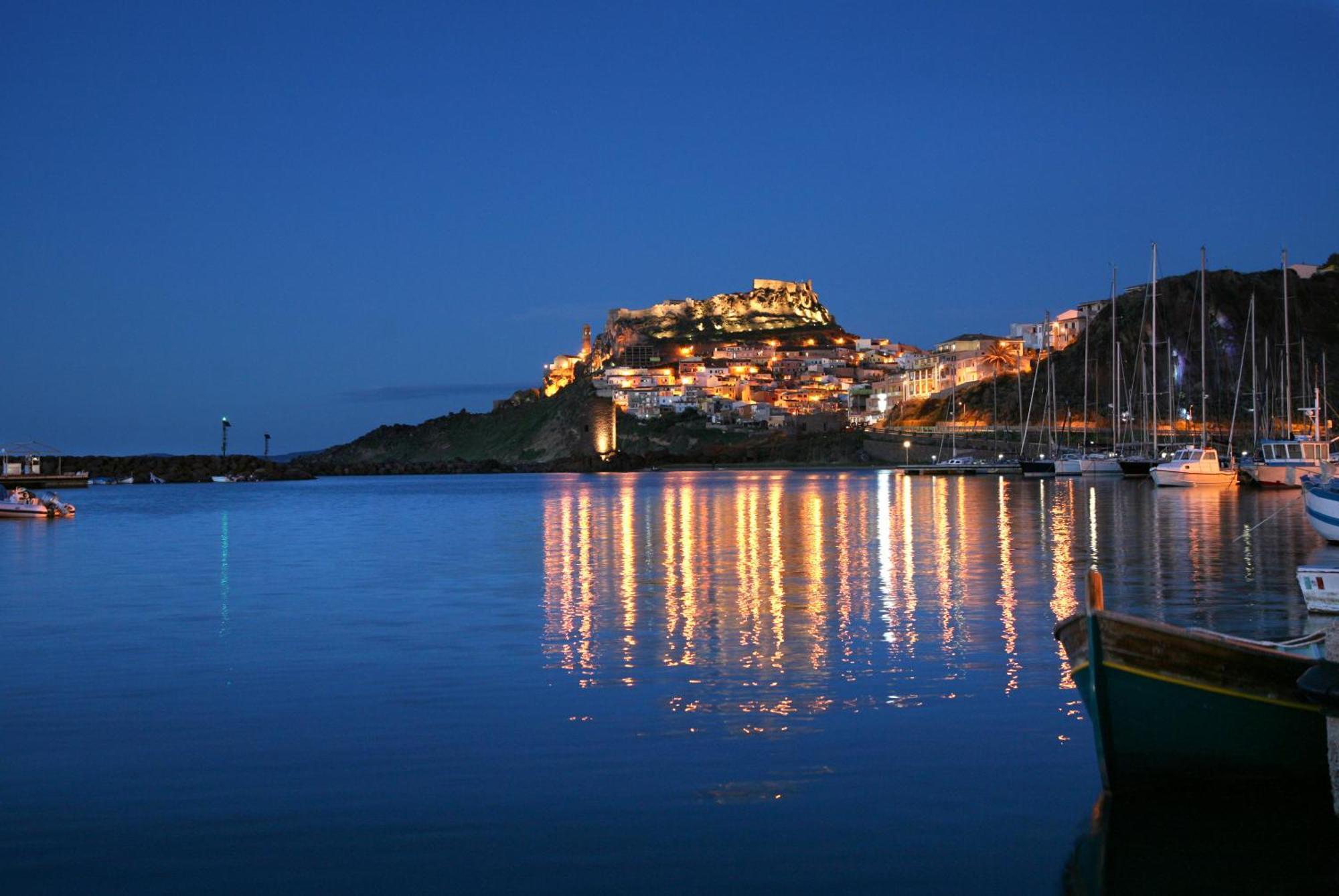 Hotel The Square Castelsardo Extérieur photo