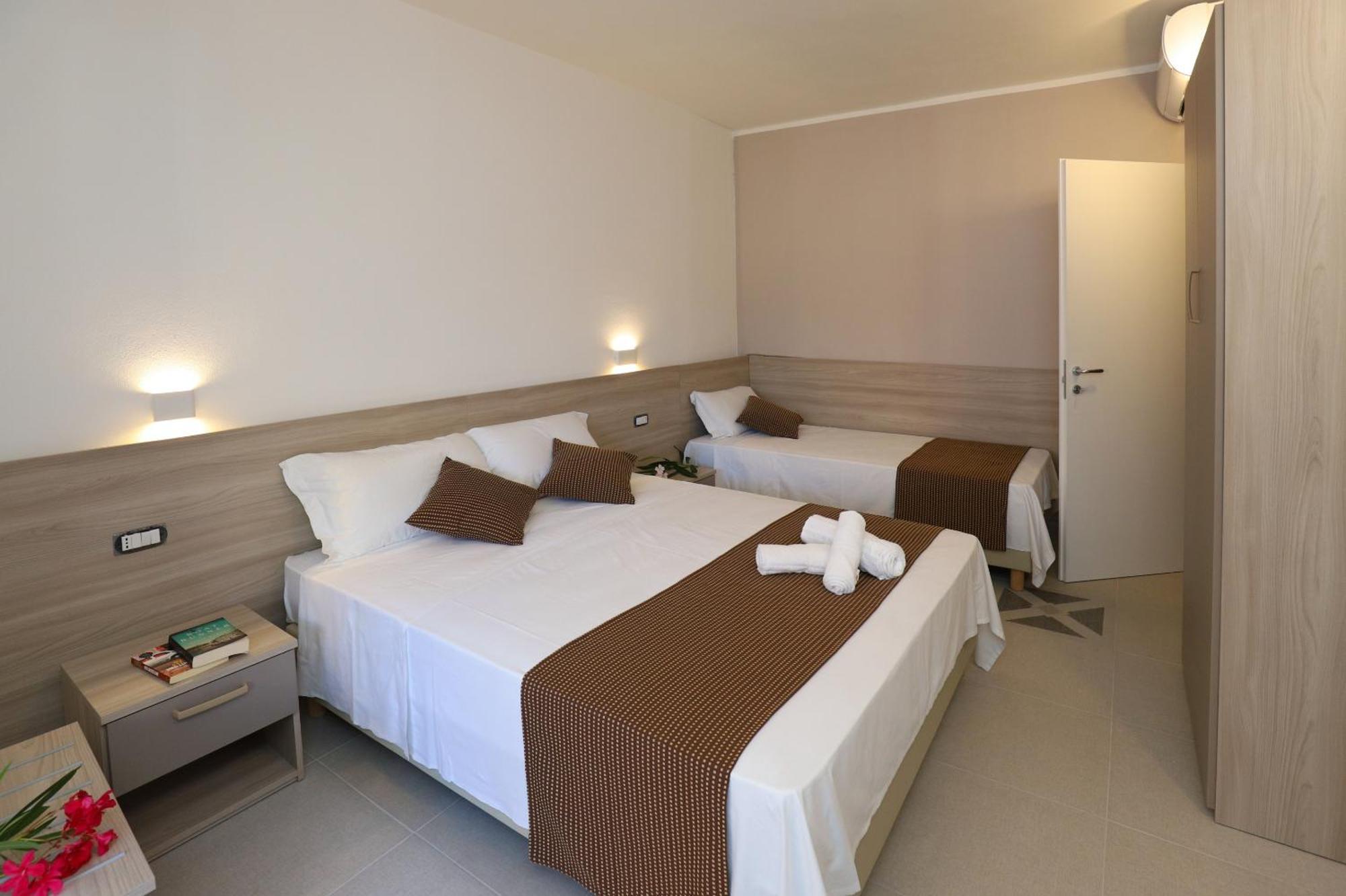 Hotel The Square Castelsardo Extérieur photo